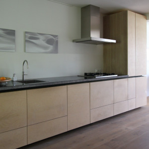 Keuken op maat in licht hout
